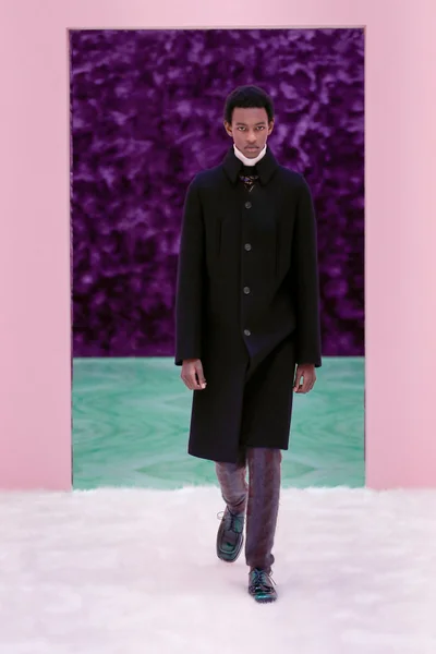 Look 24